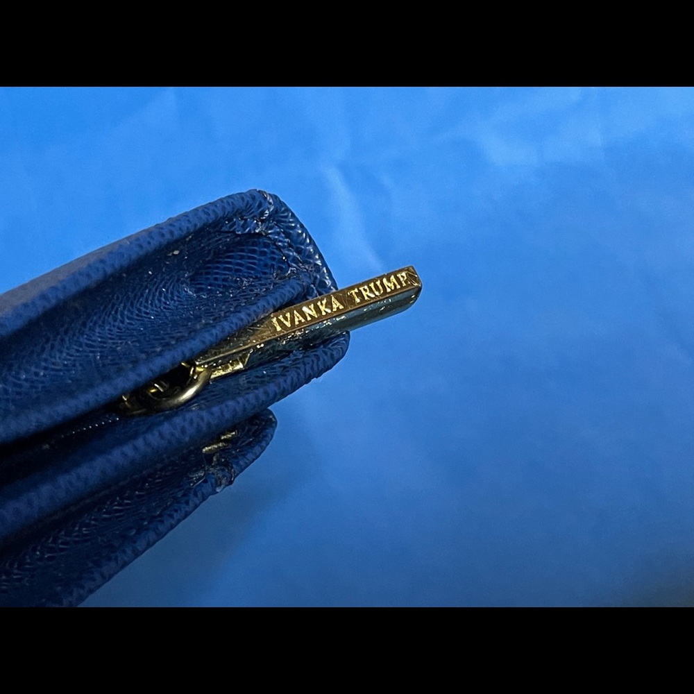 Blue Power Wallet - Picture 4 of 7